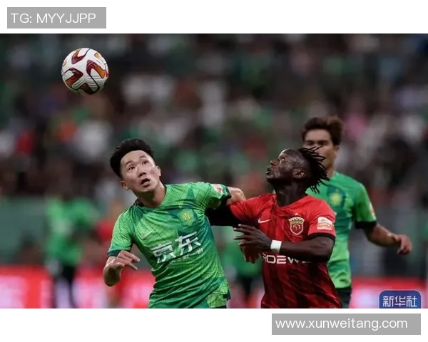 足球球星遭遇粉丝猛烈批评被指表现不佳引发广泛争议